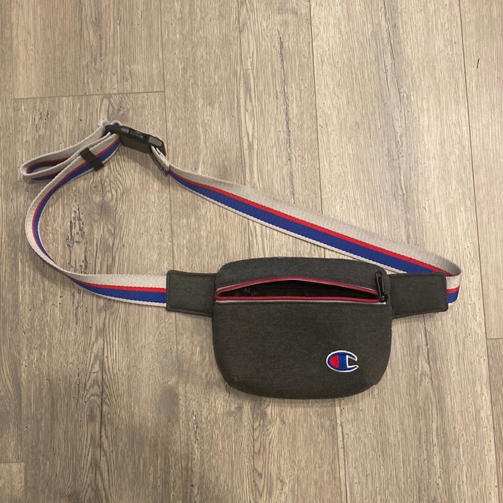 SOLD Champion fanny pack